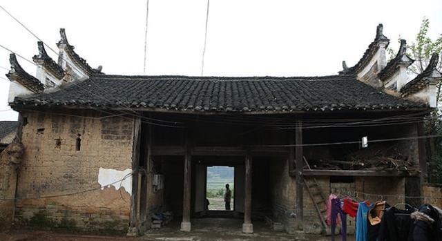 嘉庆|在邵东的偏僻乡野,发现一处豪宅,建于嘉庆年间,里面还住着人