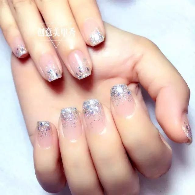 春天的透明系渐变美甲，和你一样美~