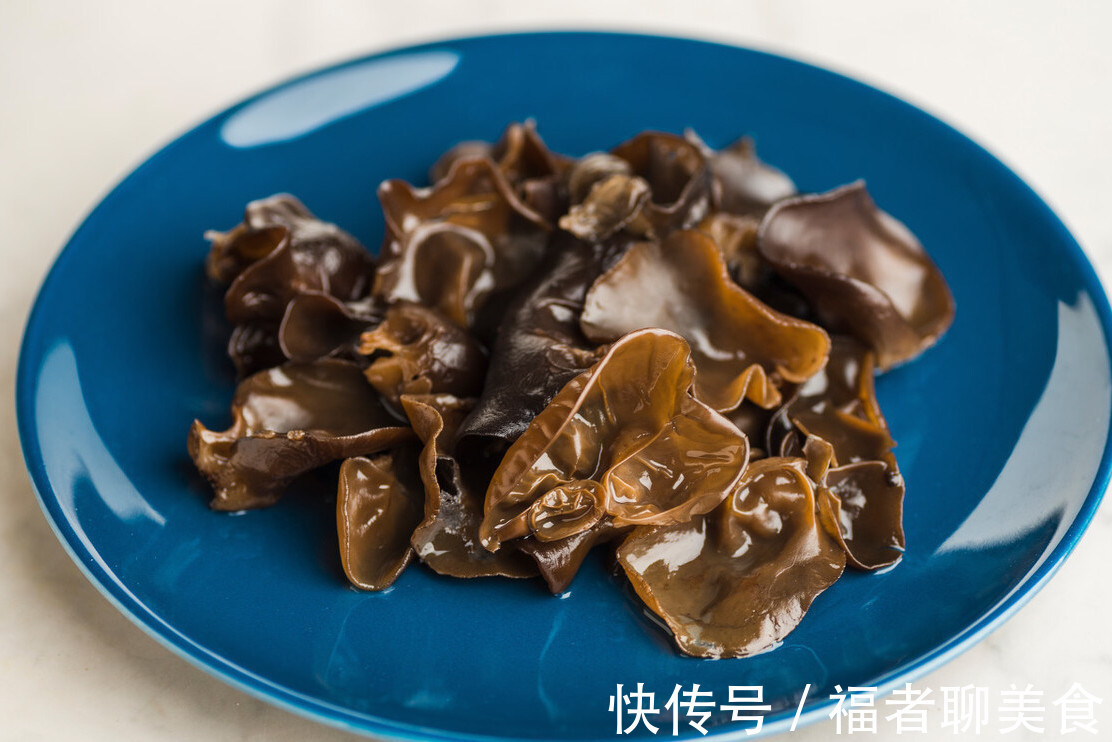 小苏打|木耳切记不要直接泡，教你一招，虫卵全跑掉，10分钟泡得又大又软