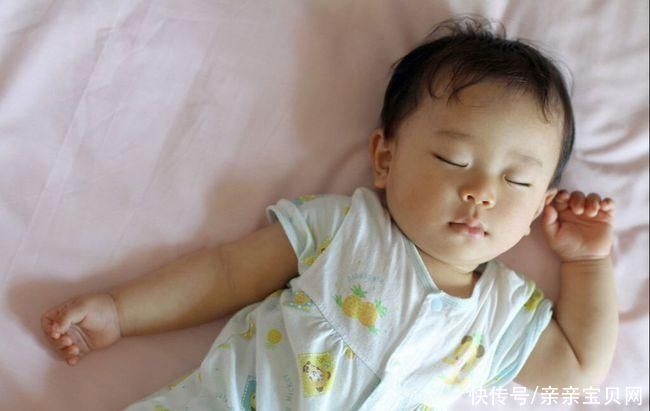 睡眠习惯|老人说“孩子贪睡长得快”是真的吗？教你如何让孩子睡得好长得高