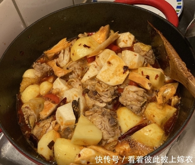 芋儿鸡,鸡肉很鲜嫩,味道非常好