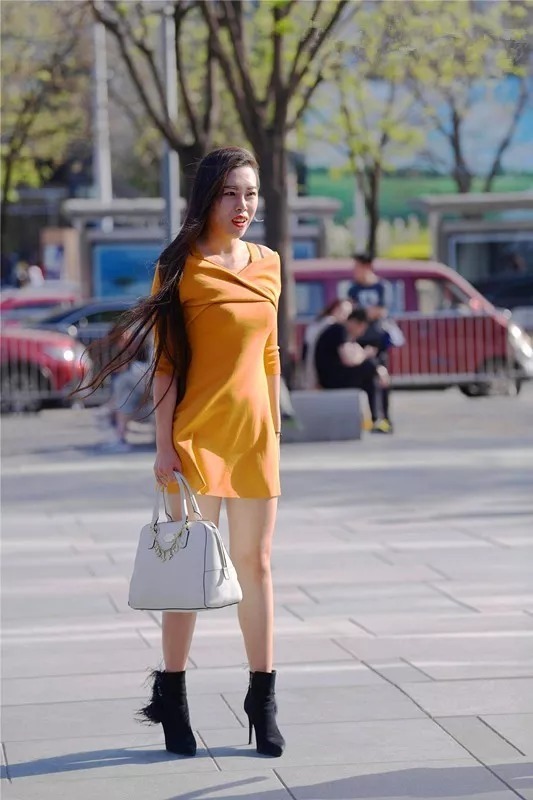 皮夹克|高跟鞋一直那么时尚,搭配起来更显女人味