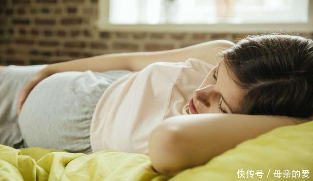 走红|“最苗条孕妈”走红，病房内跳舞催生，网友疑惑：真的怀孕了？