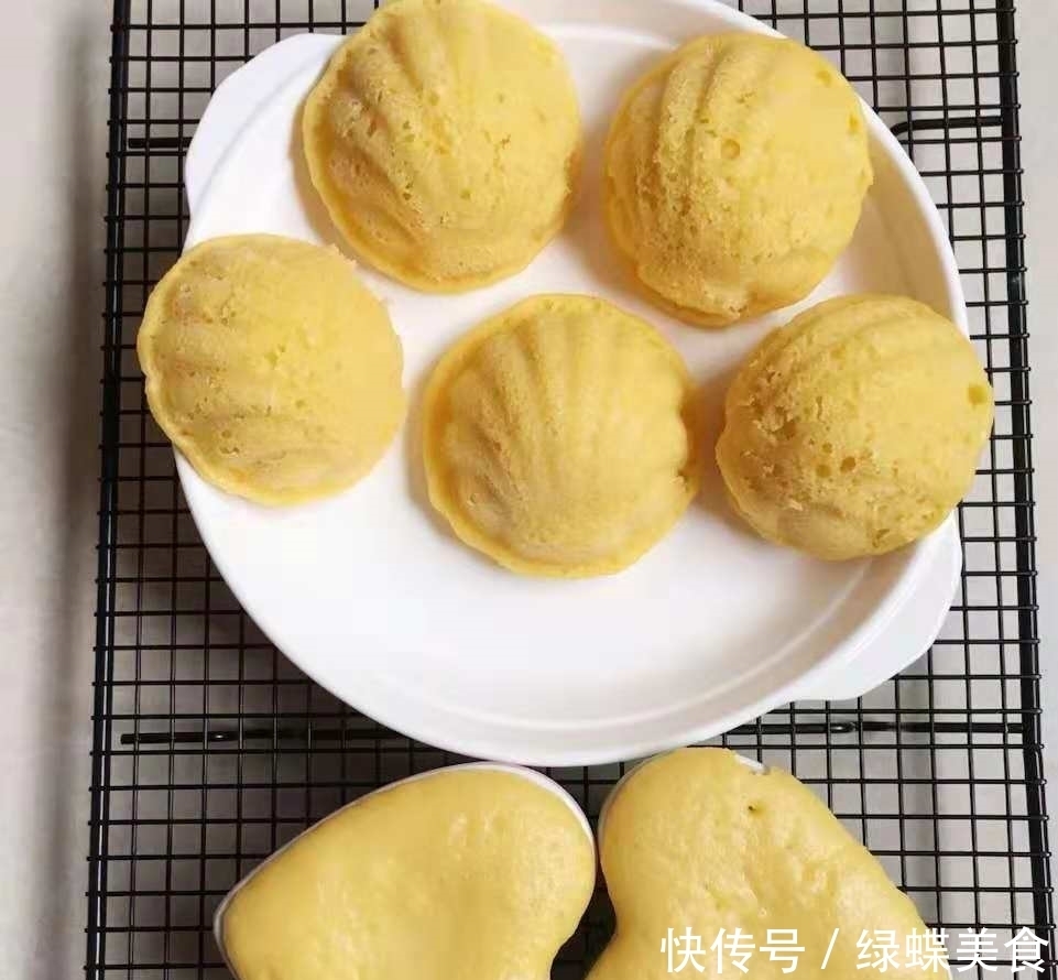 一碗面粉,2个鸡蛋,教你做香甜好吃的马来糕,做法超简单