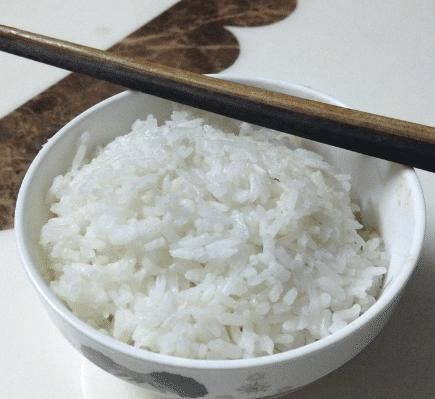 榜首|吃了容易长胖的三种主食，我们一直错怪大米了，其实榜首并不是它