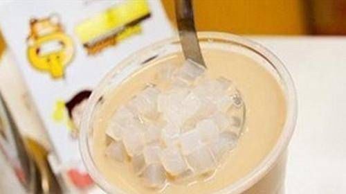 椰果肉|买奶茶时，聪明人从不加这5种配料，含有“添加剂”，喝着不健康