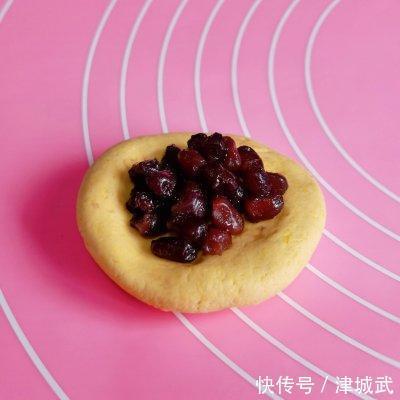 只有最美味的南瓜糯米蒸月饼，才能点亮你的餐桌！