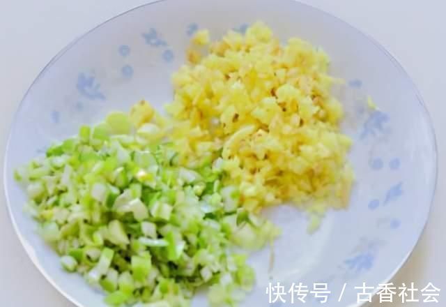 炸肉丸子时，谨记“2做1不做”窍门，丸子外焦里嫩，放凉也不硬