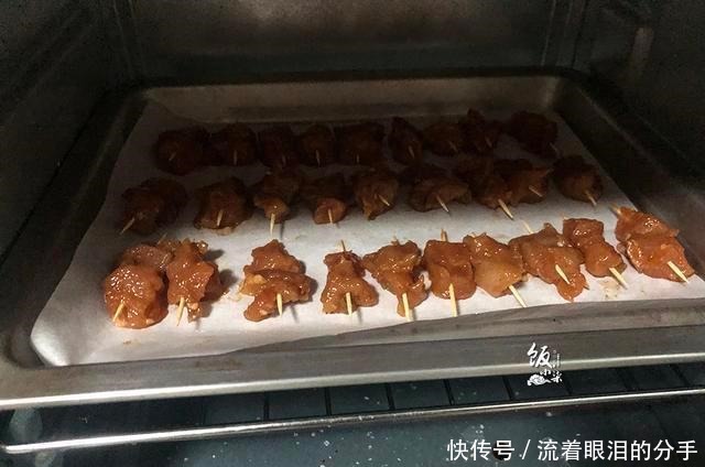  鸡胸肉怎么做好吃教你这样做，兼顾美味和低脂，太解馋了