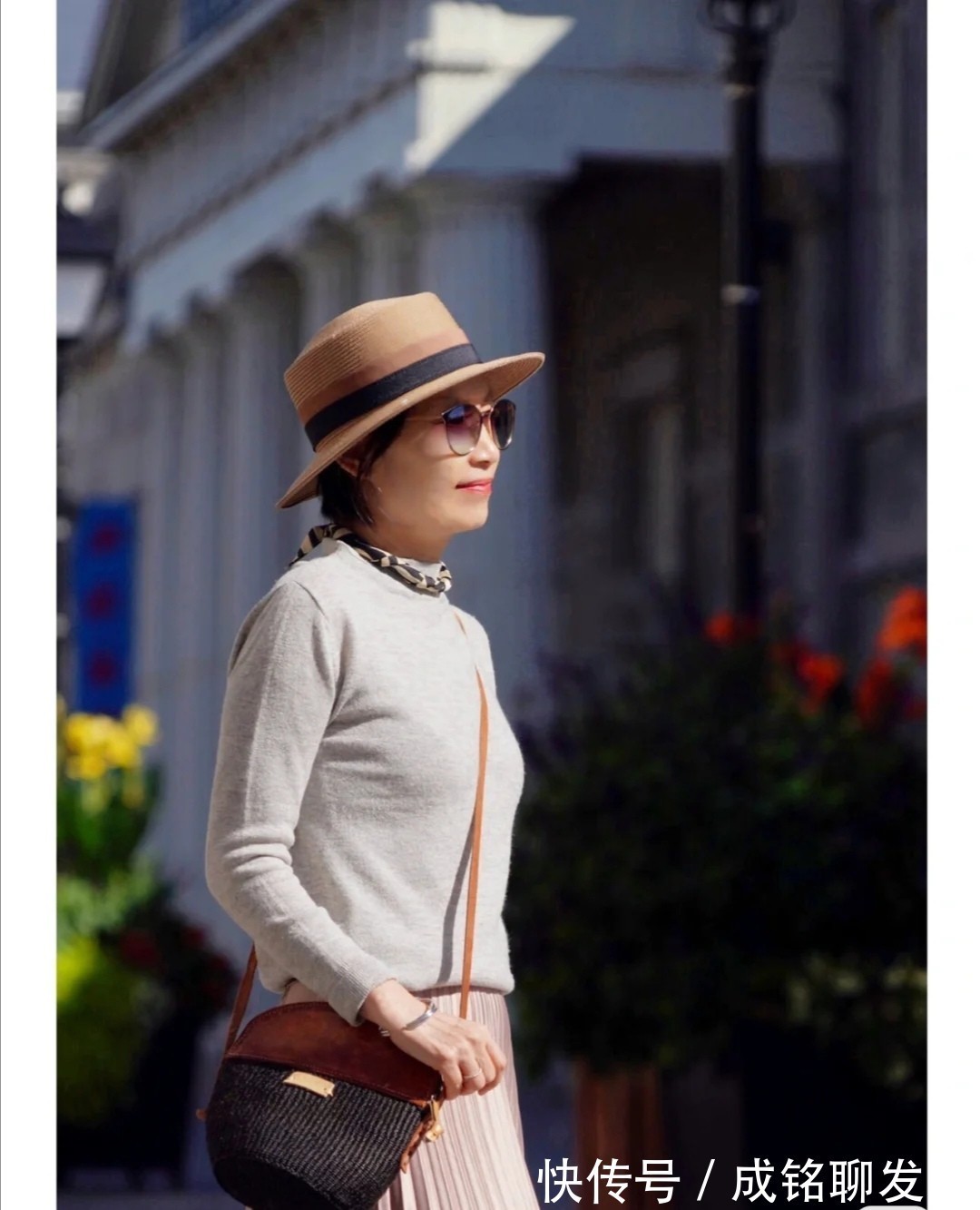 半身裙|五十岁的女人想减龄必须会穿?掌握这三个穿搭技巧,显年轻又高级