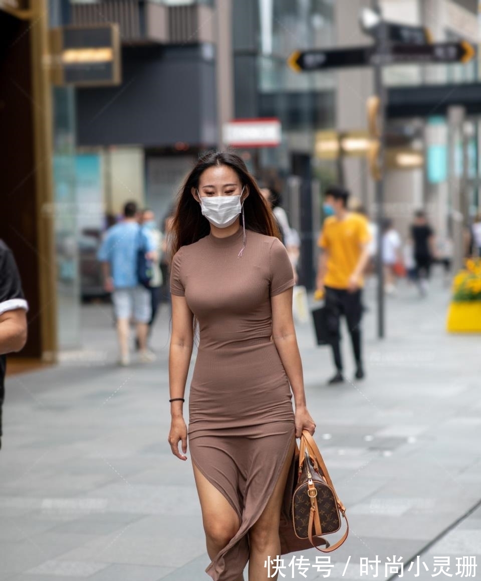 裙子 夏季少不了的莫代尔裙,清爽雅致又显曼妙身姿,成熟美丽就这么穿