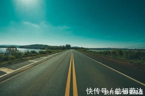 赞叹不已|我国最牛的公路，为节约成本，形成“山路68弯”，德国人都赞叹不已！