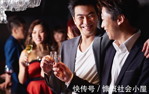 柚子|男子突犯心梗昏迷倒地!医生提醒:服用降压药时,4种食物要少吃