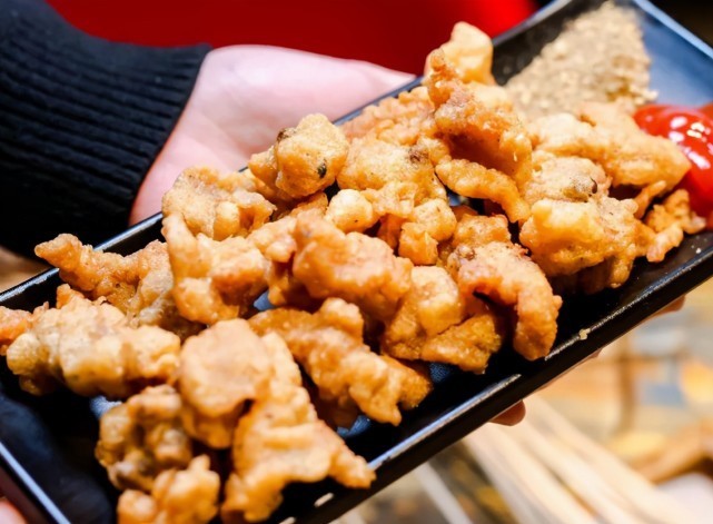 炸酥肉,这3味料少一样都不行,难怪酥肉不脆嫩不好吃!