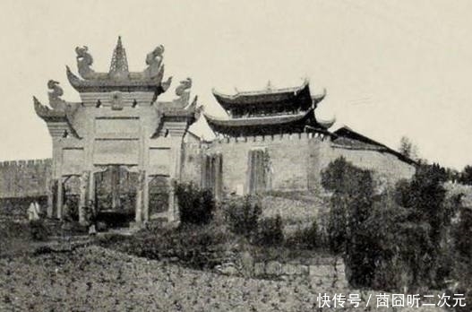 贴身|罕见老照片:慈禧的贴身丫鬟气质佳,第二张的愚昧让人吃惊!