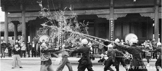 士兵|矿工械斗用的毛竹杆,用它训练士兵胆量,却意外成了“倭刀克星”