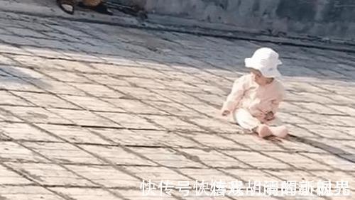 天台|奶爸带娃在天台“佛系”晒太阳火了,所谓父爱如山,一动不动