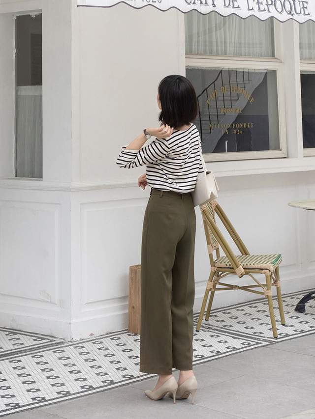 阔腿裤|入秋后不要瞎打扮,今年流行“条纹针织开衫+直筒裤”,显瘦洋气