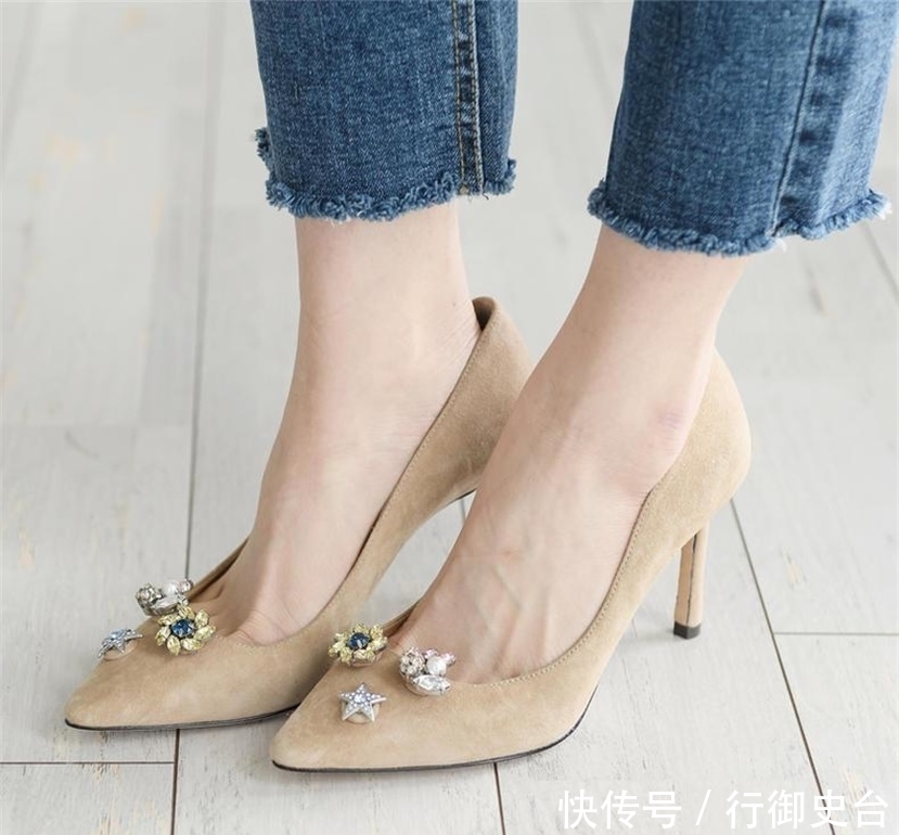 女人|高跟鞋设计典雅大方,改变女人独特的魅力和气质