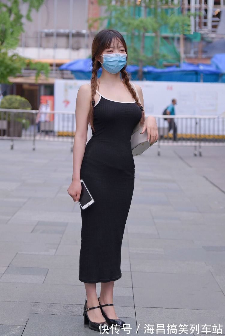 穿搭 美女穿搭:纯黑配色的搭配,显瘦又凸显气质,瞬间变得优雅出众