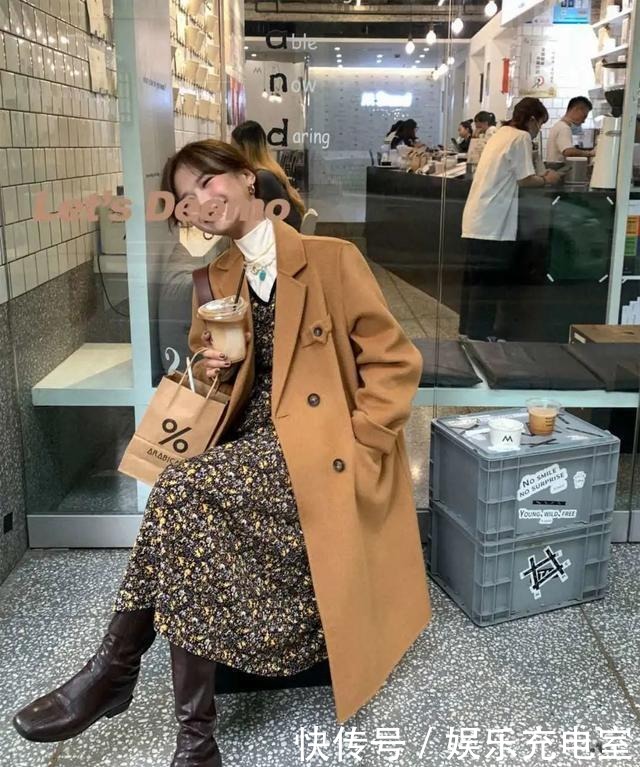 高领|叠穿别再“白衬衫+高领衫”,太土!试试这些新穿法,时髦又保暖