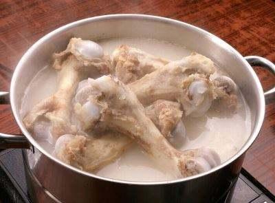 骨粉|家里2种“废料”磨成粉,就是养花宝贝,倒在花盆里,养啥旺啥