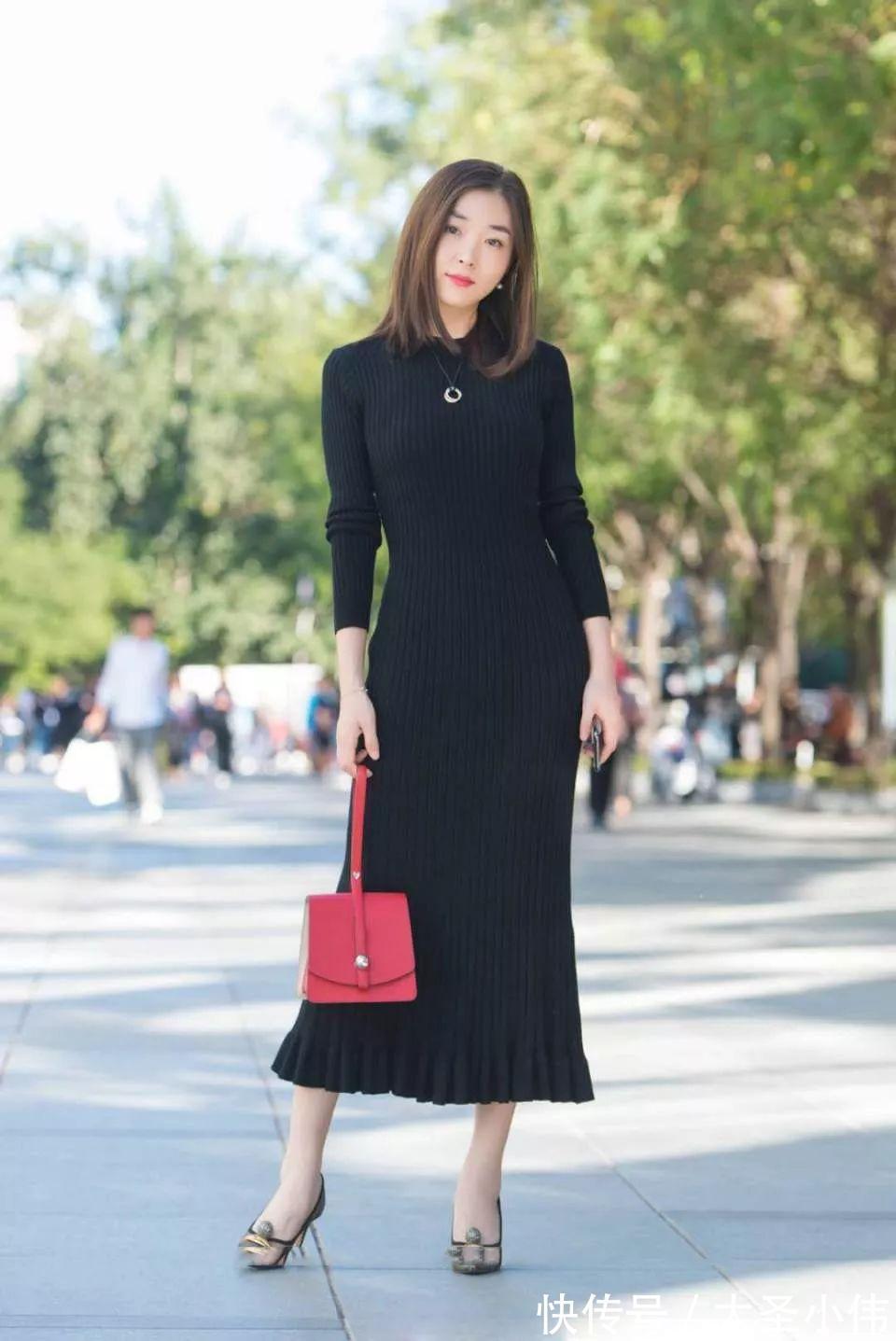 姿态|美女街拍:非常有料的自信美女,蓬乱的头发,优雅的姿态,青春又活泼的感觉