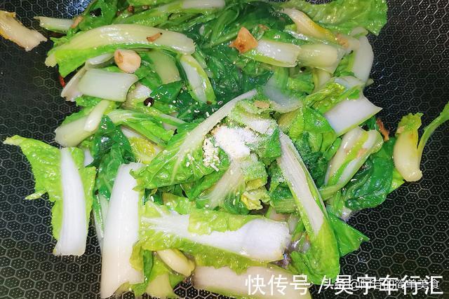 味道|鲜脆碧绿的炝炒快菜,看着就有食欲,口感和味道都棒得很呀