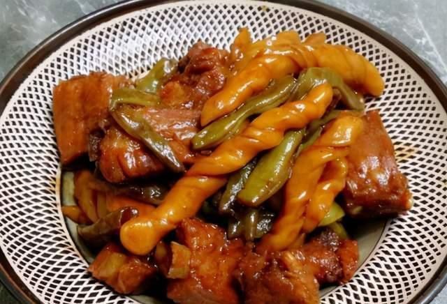 我家最近迷上吃的食物，不煎也不蒸，炖一炖焖一焖，饱腹更暖身