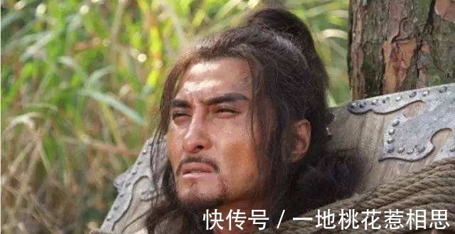 梁山!林冲死后,因宋江一句话,寒了鲁智深的心,气的武松摔门就走!