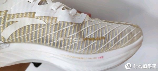 挑灯论鞋|闲来挑灯论鞋 篇六十四:痛点小改,渐趋无敌——C202gt奥运配色开箱及对比