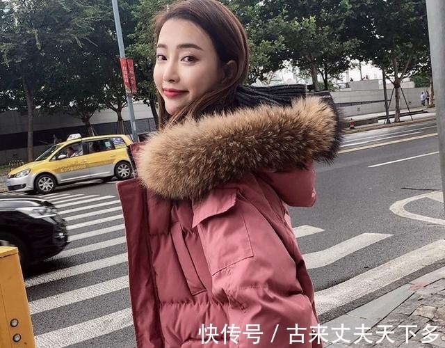 大衣|过年不管穿大衣还是羽绒服，3种“逆龄色”别错过，减龄还显白！