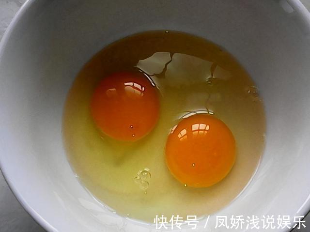 胡椒粉|冬天喝一碗这样的酸辣汤，酸辣鲜香，暖心又暖胃，做法简单家常