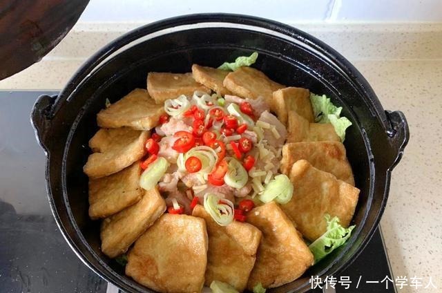 白菜炖豆腐，有人先炒白菜，有人先炒豆腐，都不对！这样做才入味