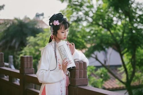 太虚幻境@盘点《红楼梦》里的十二钗:原来,不止是十二个人