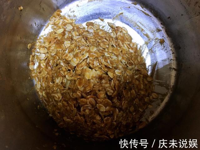 红糖粒|儿子爱吃的红糖燕麦饼，营养又健康，做早餐太合适了
