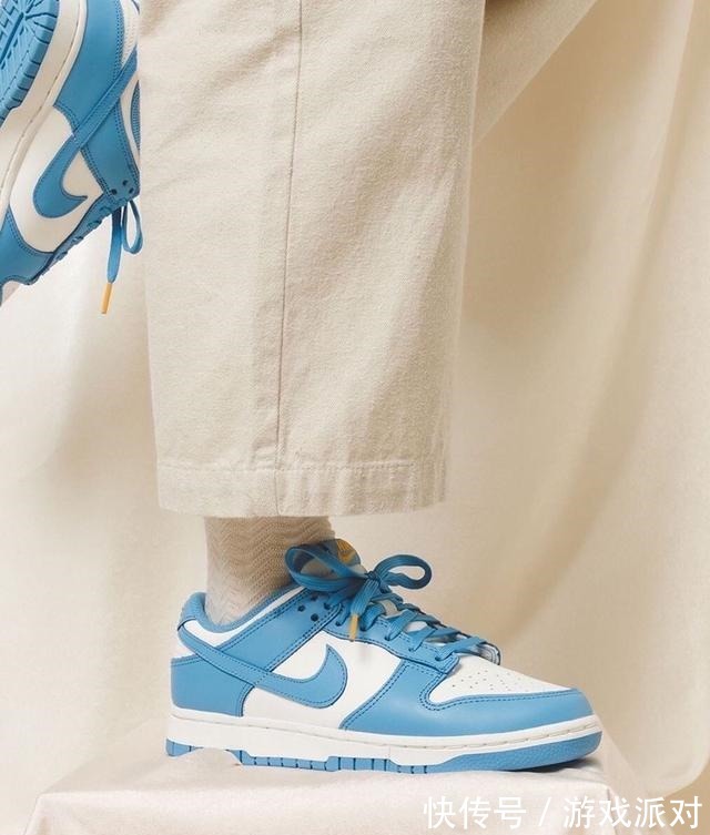 dunk 北卡配色又双叒来了!全新Dunk Low你爱了吗!
