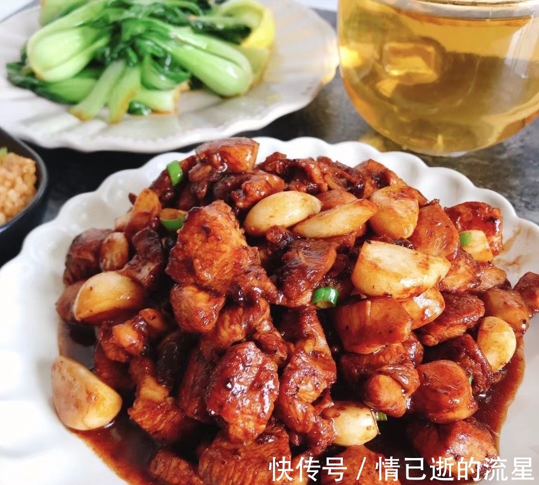 清炒油菜|婆婆来了,媳妇做的晚餐,在朋友圈火了,网友:太抠门了