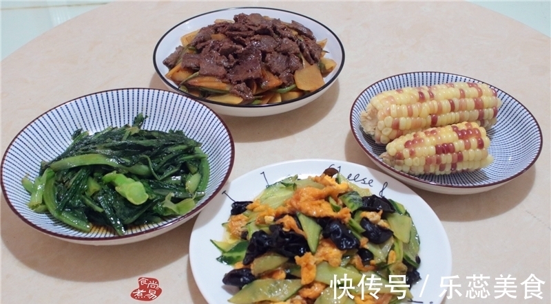 丝瓜肉片汤|一家三口的晚餐，荤菜搭配，加起来不超过40块，吃的美滋滋