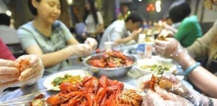 喝水|睡前4件事,可能与”寿命“有关?一个不占的人,更易长寿