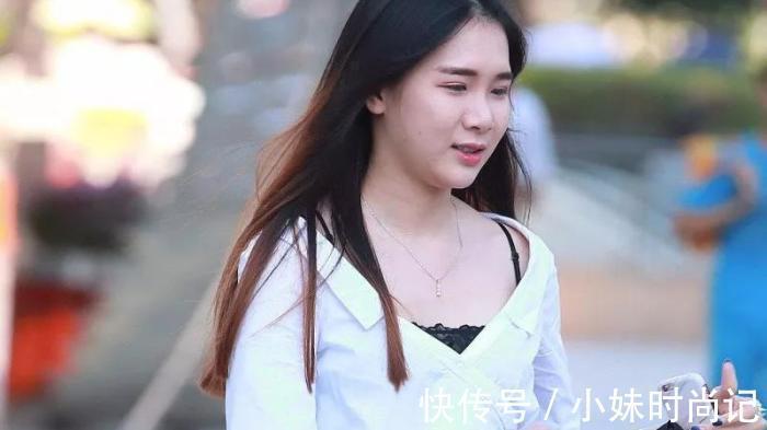 性感 街拍:打扮很清新的性感小姐姐,很真实的拍摄,很大众的颜值!