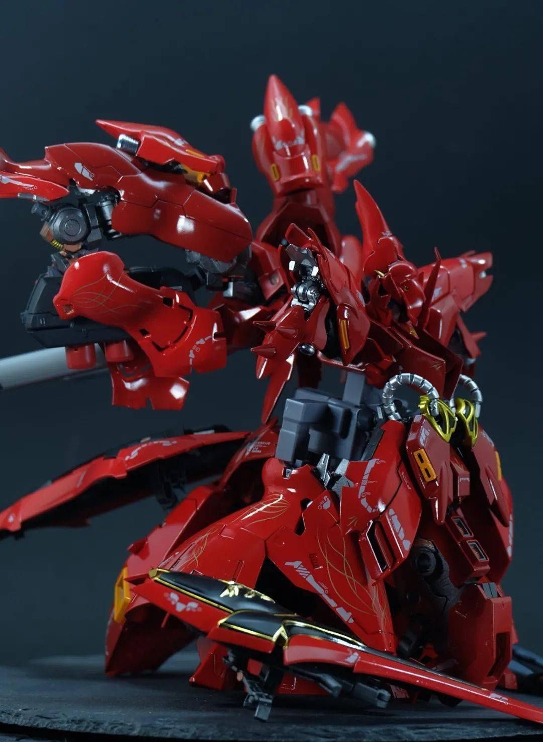 创形者|这组合有意思!亚尔斯核心高达+仿夜莺装甲