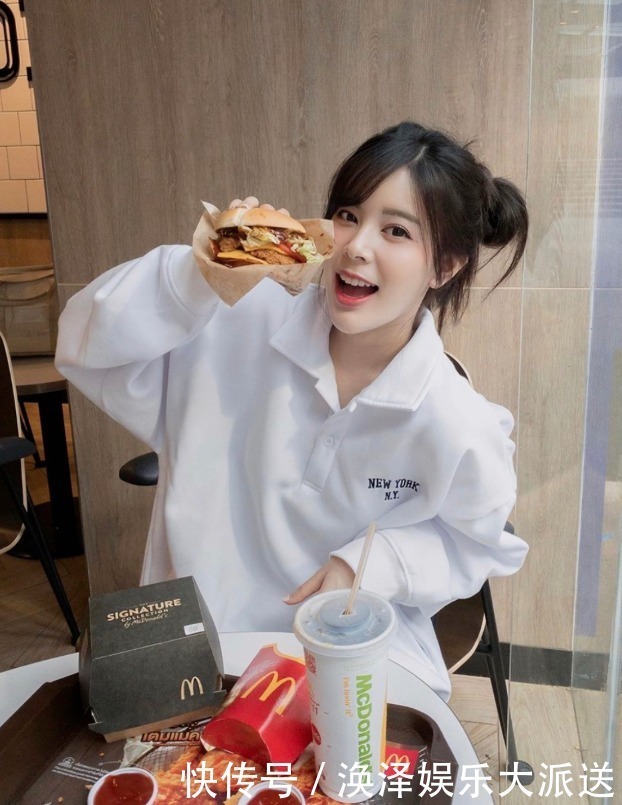 马尾|显老的发型就不要留了,试试这几种,减龄洋气