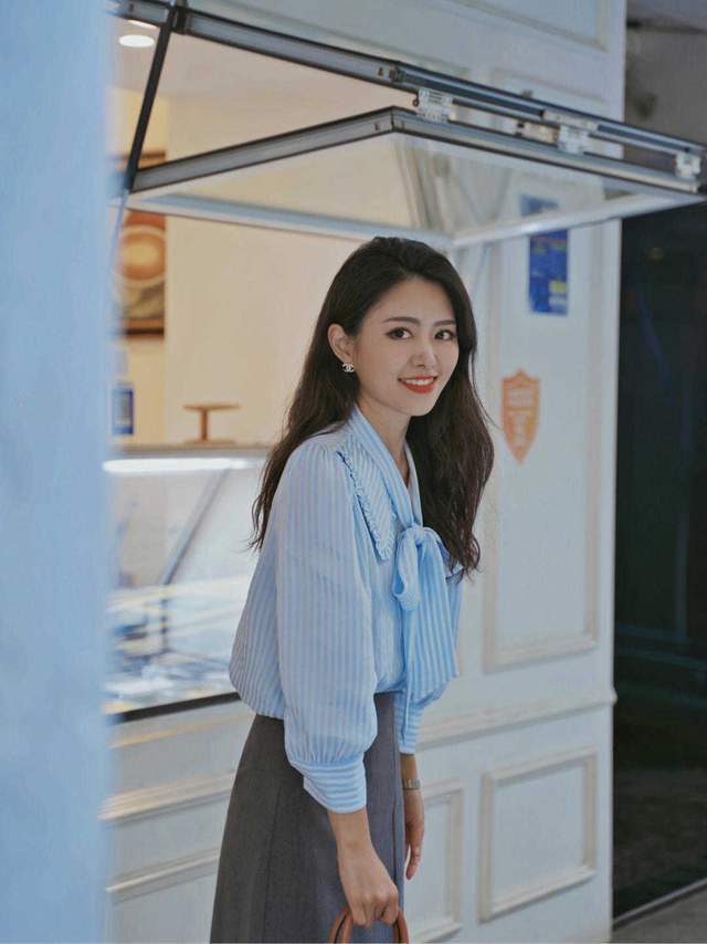 百搭|立秋了,怎么穿实用好看还百搭?衬衫配半身裙超洋气,不学会后悔