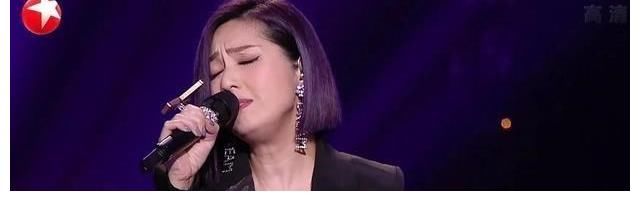 鞠婧祎|《我们的歌》同样是失误,为何对待薛之谦、周兴哲的态度大不同?