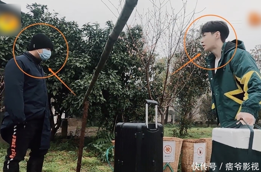 张艺兴|张艺兴最后到蘑菇屋,嘉宾们见到他的反应引关注,人缘好坏很显然