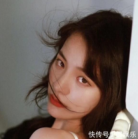 学生党眼睛若有这3点特征,颜值早晚低到谷底,五官再精致也白搭