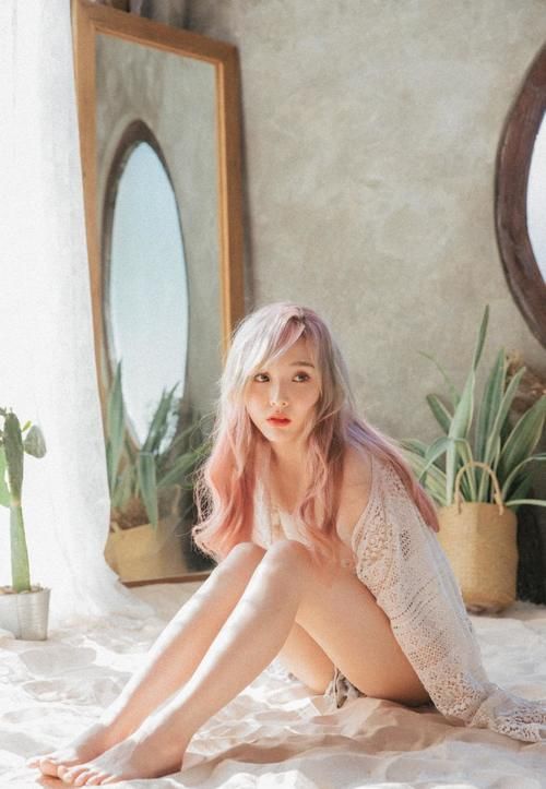 郑乃馨担任《创4》国际学员助教，周震南、周深担任导师，宋茜队友助阵节目