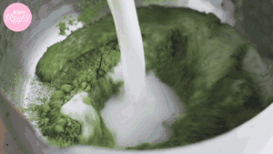 抹茶奶冻阿达籽