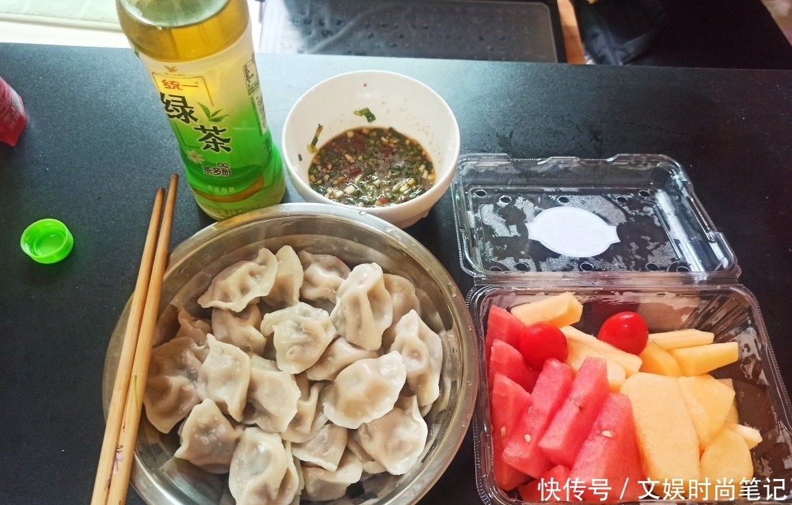 饺子醋汁怎么调才好吃?教你5款秘制调法,鲜香美味,越吃越过瘾